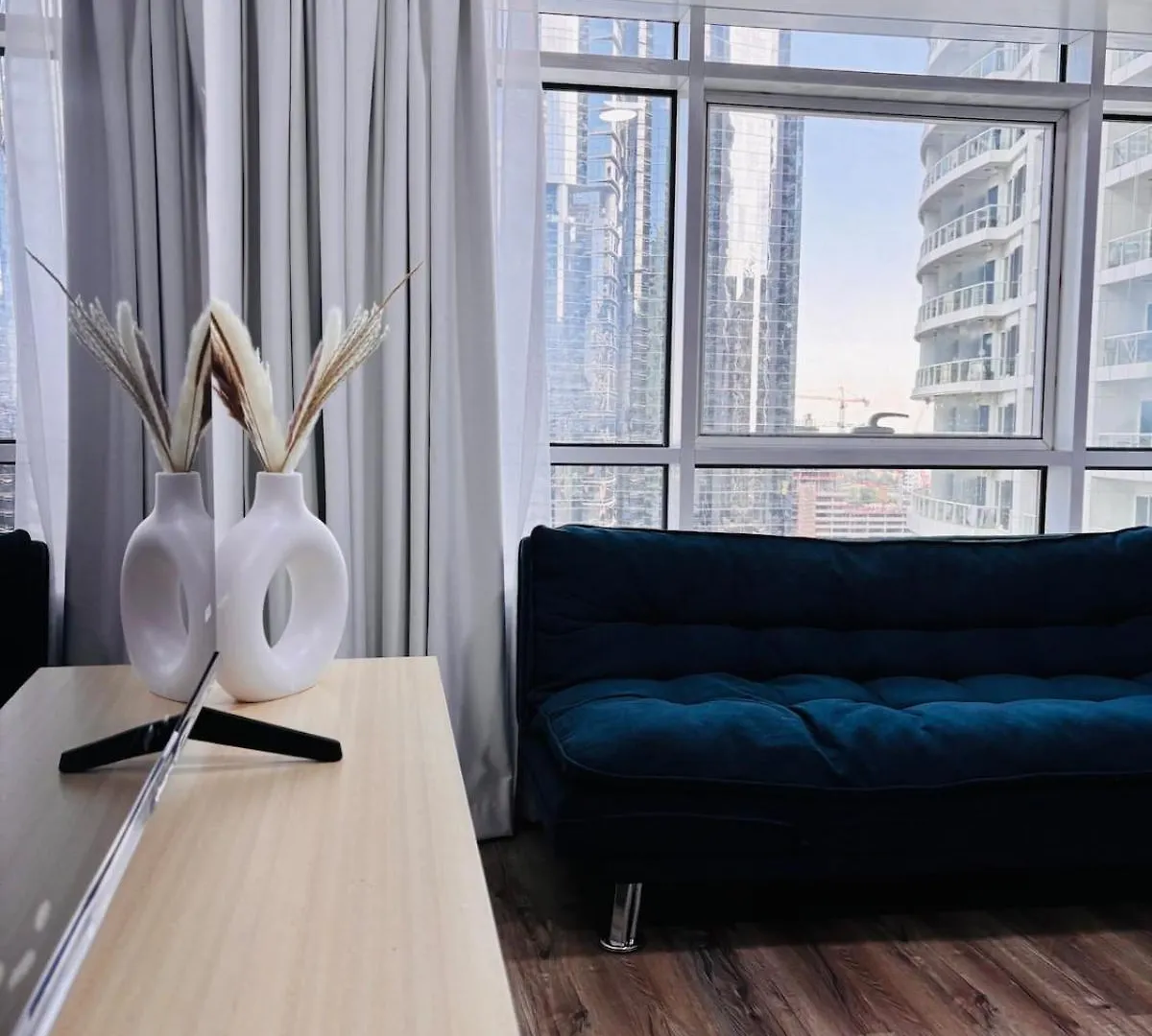 Zenstay-Stylish Studio 1 Min To Metro In Jlt Dubai Apartment